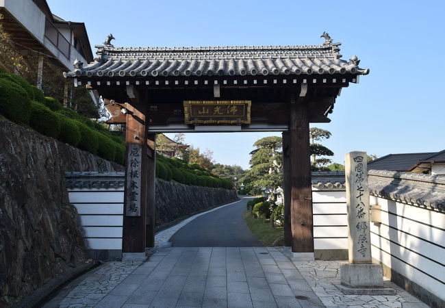 瀬戸大橋が見える見晴らしの良いお寺