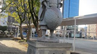 新幹線改札口の直下にあります