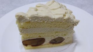 行列の絶えないケーキ屋