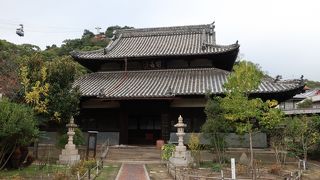 山ろく駅の近く