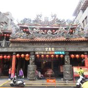 新北市にあるお寺で、台北市のＭＲＴで行くことができます。