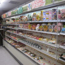 こういうアングルでは普通のコンビニと同じに見えますね