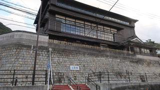 木造三階建、現存する九州最大級の建屋 ♪