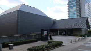 社会派でハード、絶品ミステリー ♪