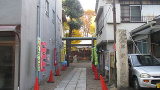 今時の神社は、ひと気なしです！