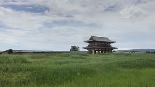 近鉄が突っ切ってます