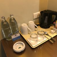 お水がついてますが、ビンなので持ち歩きは不向き