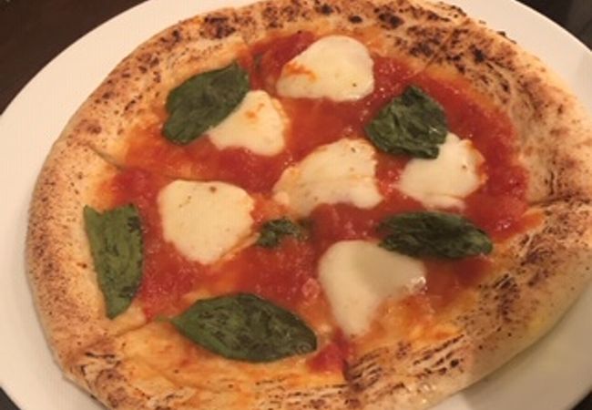 おやつ感覚でピザ