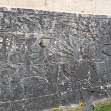 勝ったチームのキャプテンが生贄に