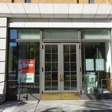 入口。入場は無料。内部での撮影は不可です