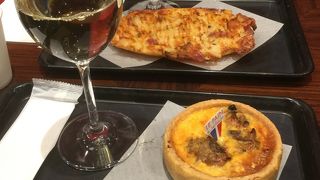 カフェでも、お酒でも