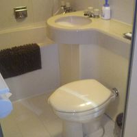 ビジネスにありがちな三点ユニット。