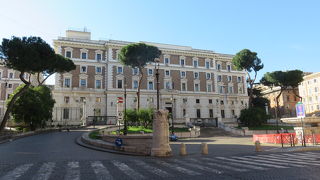 ヴィミナーレの丘・・・