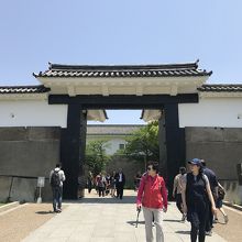 復元された大手門