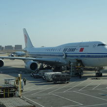 はじめてのジャンボジェットにテンションが上がりました。