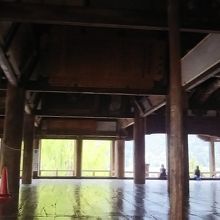 広々した板の間