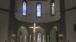 外観は華やかな・・・