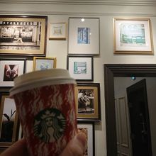 色々な雰囲気のお部屋が２階にあります