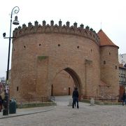 旧市街を守った砦