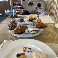 ラウンジでのアフタヌーンティータイム