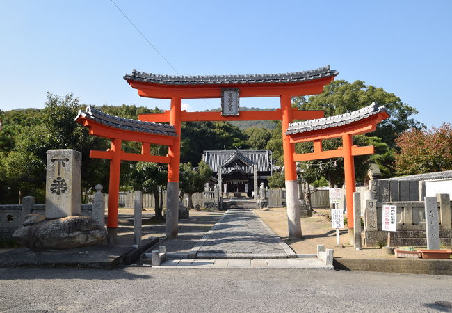 天皇寺に隣接した神社