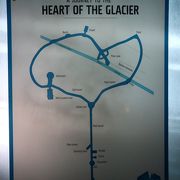 into the glacier ツアー