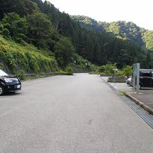 とちの湯前  公共駐車場