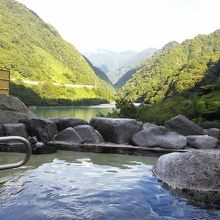 宇奈月温泉　とちの湯　風景は素晴らしい。