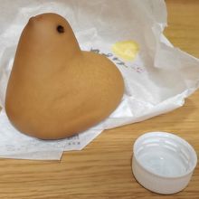 包みに黄色の施し　『三倍仕立てひよ子』