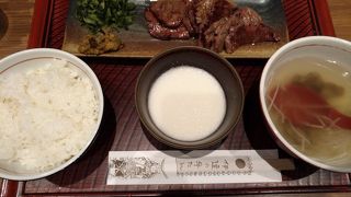 アンテナショップの2階