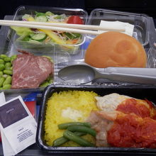 羽田⇒ミネアポリス１回目の機内食