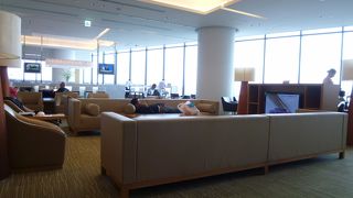 リッチな気分でラウンジ