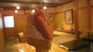 駅からすぐの場所にあるカフェ