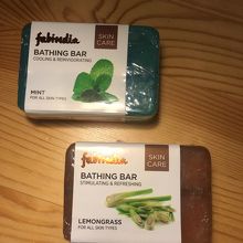 もちろんファブインディアにいきました