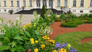 何もないところにある宮殿