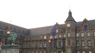 市庁舎（デュッセルドルフ）