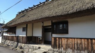 住宅兼の長屋門