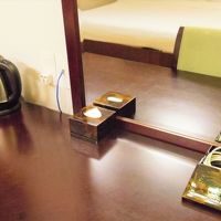 有線LAN用のケーブルもありました。