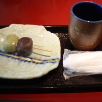 ウェルカムのお茶とお菓子