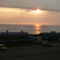 部屋から見る夕日