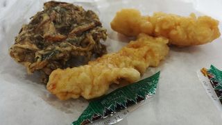 沖縄の高速道路の終点の許田の道の駅で食べる揚げたての天ぷらは安くてうまい！