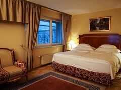 ナショナル ホテル 写真