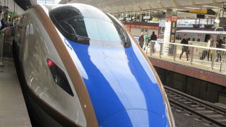 揺れない綺麗な新幹線。グランクラスは和食が美味しい。