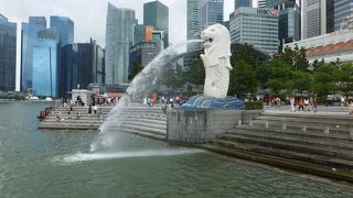 ２匹のマーライオン