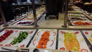 次々と来るお肉に埋もれます