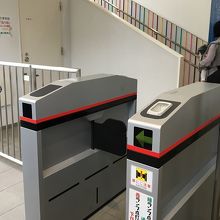 この改札を撮って入場