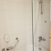 シャワーバスタブ