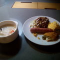 朝食は意外とおいしかった。