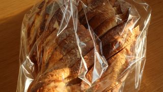 カーラ・アウレリア 大丸東京店 で、バケット購入