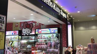 キティはじめ、サンリオキャラクターグッズ